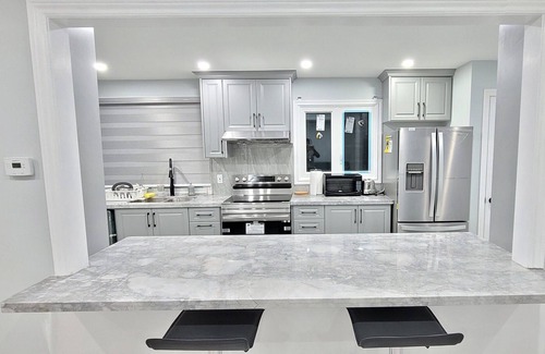 Lakeport House | Home Close to Niagara Falls