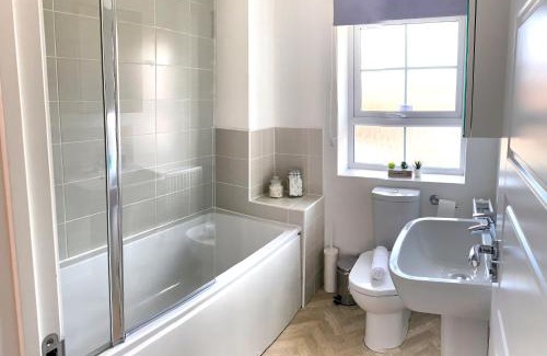 Bircotes House | Home Crowd Luxury Apartments- Auckley House