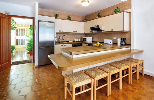 Las Palmas de Gran Canaria Apartment | Homerez - Apartment in Las Palmas, Terrace