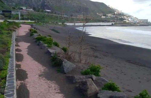 Las Palmas de Gran Canaria Apartment | Homerez - Amazing studio 1 km away from the beach for 2 ppl.