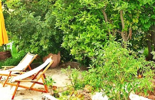 Valle de Guerra House | Homerez - House 10 km away from the beach for 2 ppl. with shared pool and garden