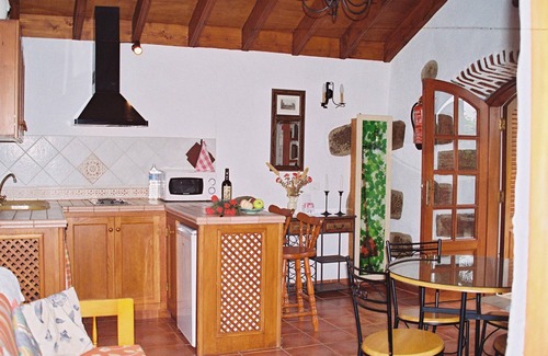San Cristobal de La Laguna Apartment | Homerez - Cosy Apt, San Cristóbal de La Laguna.
