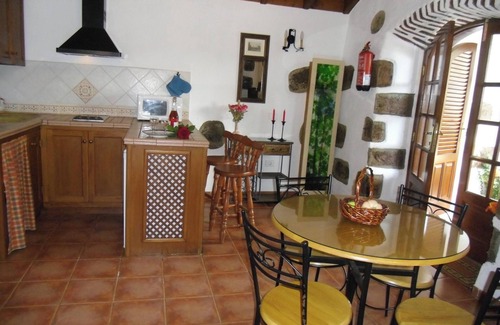 San Cristobal de La Laguna Apartment | Homerez - Cosy Apt, San Cristóbal de La Laguna.
