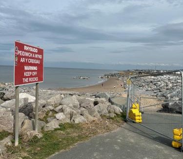 Towyn House | Home from home static
