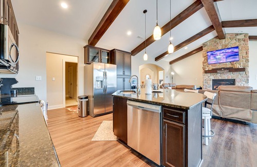 Roaring River House | Home Gym & Fireplace: Roaring River Retreat