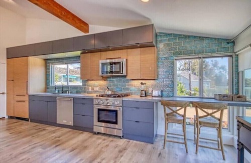 Corona del Mar House | Home in CDM Newport Walk to the Beach!n
