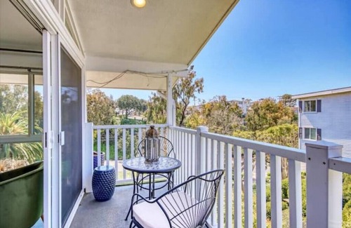 Corona del Mar House | Home in CDM Newport Walk to the Beach!n