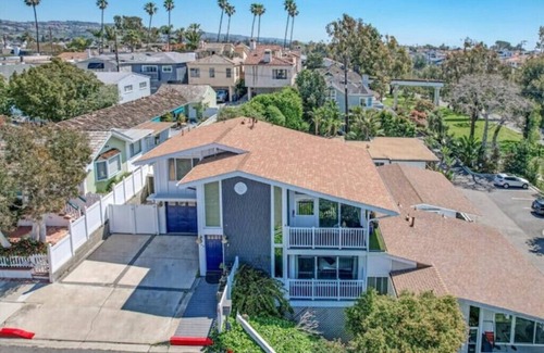 Corona del Mar House | Home in CDM Newport Walk to the Beach!n