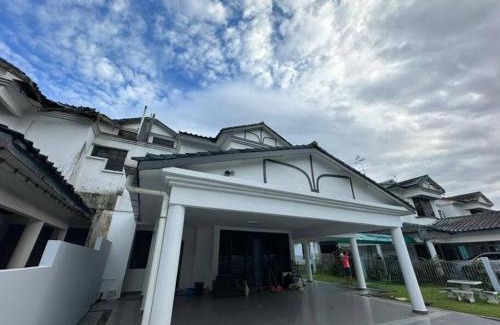 Johor Bahru House | Home In Johor Bahru Near by Setia Tropika