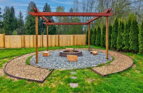 Lochsloy House | Home in Lake Stevens with large fenced yard