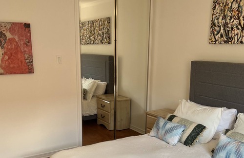 Cote-Saint-Paul House | Home in Mtl*1Br*Canal Lachine*DT