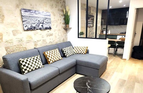 Quartier Sainte-Avoye Apartment | Home in Paris Chatelet/Marais great apt for 6px