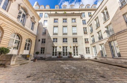 Archives Bed & Breakfast | Home in Paris Marais Elegant Flat in Old Paris