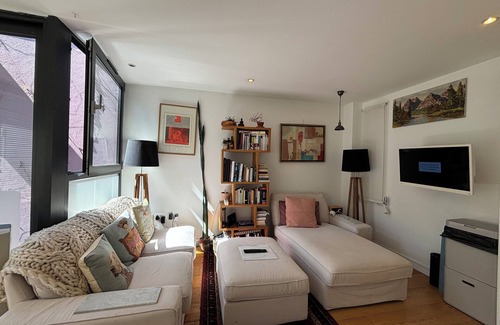 Homerton Apartment | Home in the Heart of Hackney | WiFi | 1 Bed