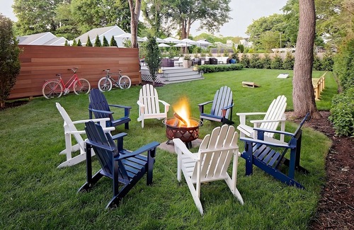 East Hampton North Hotel | Home-like Accommodations! 3 Convenient Units near Two Mile Hollow Beach!