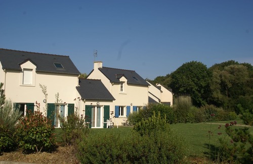 Crozon House | Home Near Bay of Douarnenez