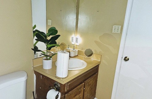 West Arlington Villa | Home Near Cowboys, Rangers Stadium, Parks Mall, Six Flags, Hurricane Harbor!
