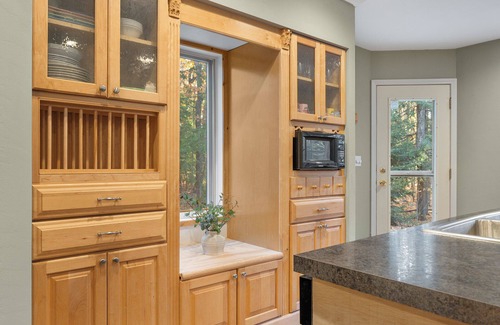 Sturgeon Bay House | Home near Egg Harbor with Hot Tub + Dog-Friendly, Wooded Lot, Fire Pit