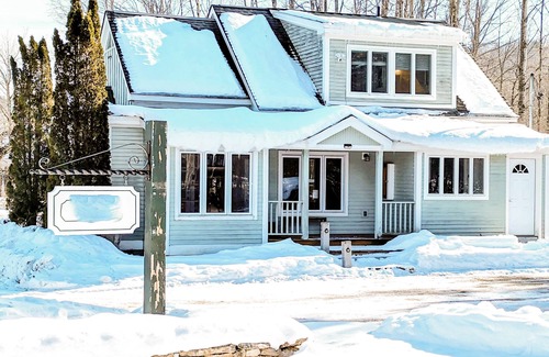 Winhall House | Home near Stratton & Bromley with washer/dryer