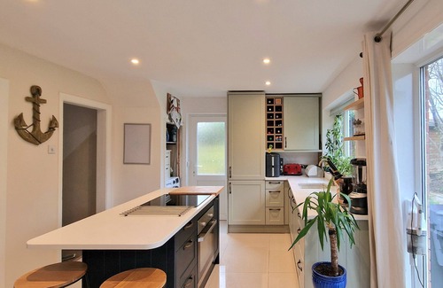 New Forest District House | Home near the new forest with a large garden and super king beds!
