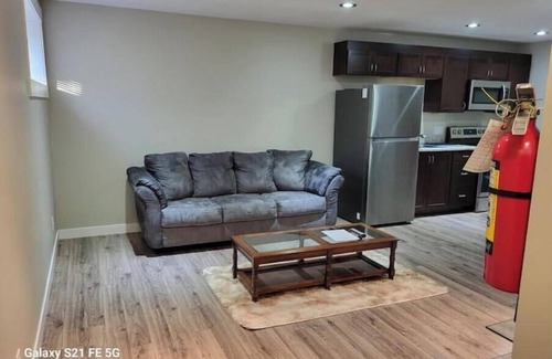 Regina House | Home of comfort with Insulated garage parkingnn