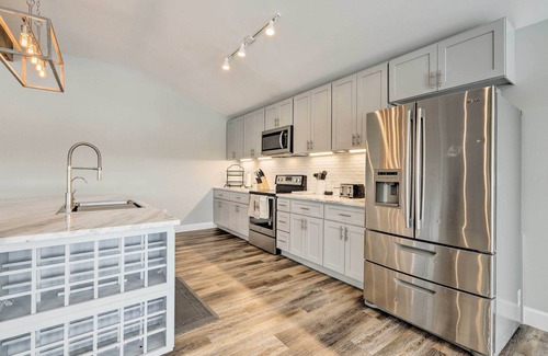 Barrett House | Home on San Jacinto River w/Pool, Dock & Deck!