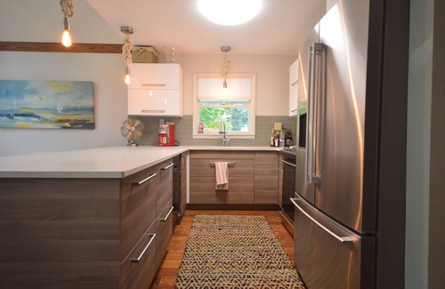 Montague House | Home On White Lake With Private Frontage, Sleeps 10, Modern Kitchen