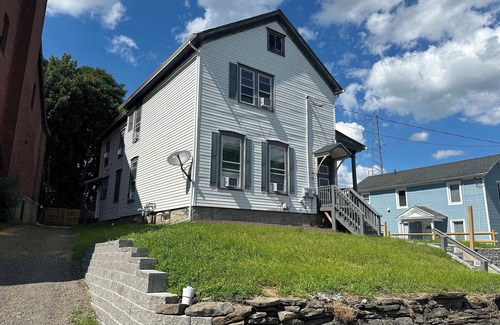Oneonta Apartment | Home Plate Apt 1 - All Star Baseball Rentals