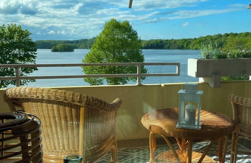 Malente Apartment | Home port Dieksee with panoramic view directly on the Dieksee!