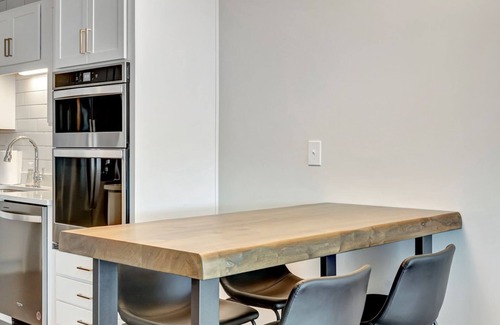 Donelson Apartment | Home Run Hideaway: Brand New One Bedroom in Nashville