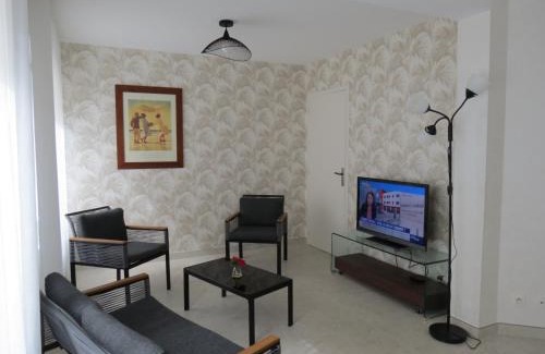 Downtown Angers Apartment | Home SAINT-MAURILLE coeur d'Angers et Parking