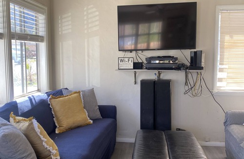 Lake Elsinore House | Home steps away from lake and local park