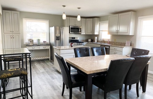 Erie House | Home Suite Home- Charming 3 BR 2B Home, Located in Erie- Presque Isle 1 Mile