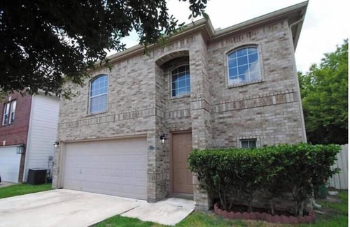 Houston House | Home Sweet Home only 3 miles from Hobby Airport
