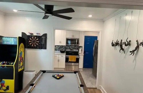 Leslie Estates House | Home sweet home!