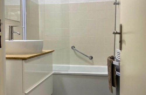 Enchastrayes Apartment | Home Sweet Sauze - Chaleureux appartement - Lumineux et calme - Vue sur la montagne