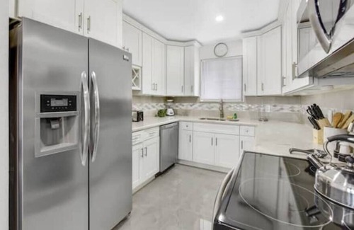 Harbor Village House | Home w/pool by PMI unit 2600