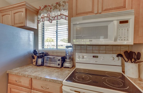 Palm Beach Gardens House | Home w/Pool & Hilton Resort Beach Club Access!