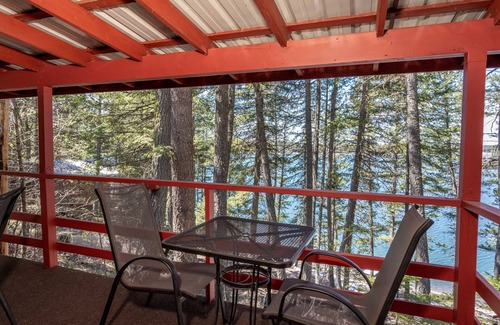 Bigfork House | Home w/private dock & 100ft of private beach with incredible views - Echo Lake Escape