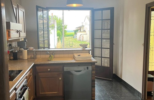 Pujols House | Home with a view to Saint Emilion in Bordeaux