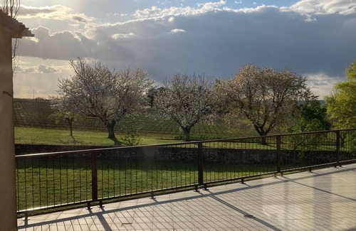 Pujols House | Home with a view to Saint Emilion in Bordeaux