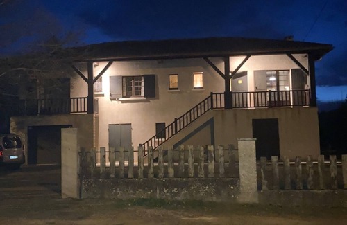 Pujols House | Home with a view to Saint Emilion in Bordeaux