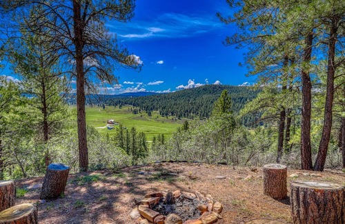 Pagosa Springs House | Home with incredible views perfect for large groups