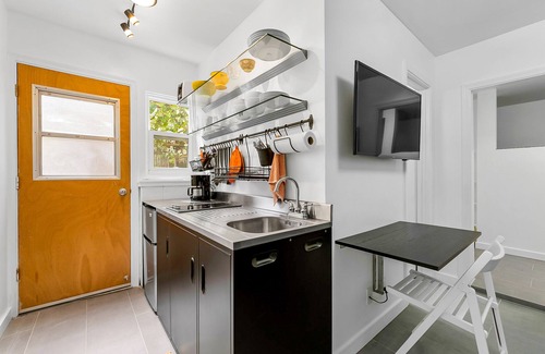 Hawaii Kai House | Home with ocean views, studio, large lanai, koi pond, washer/dryer