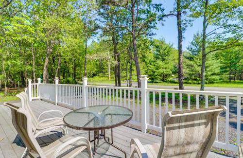 Jim Thorpe House | Home with Pool and Lake in Jim Thorpe 6 Mi to Dtwn!