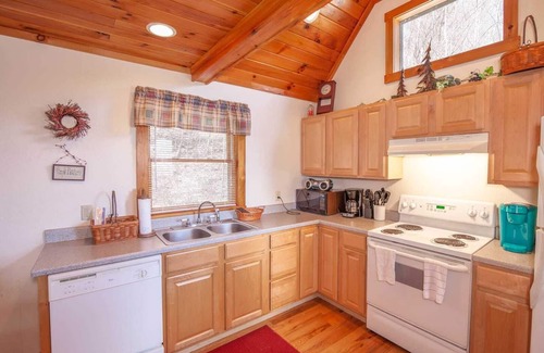 Todd Cottage | Home with Sweeping Views of Appalachian Mountains