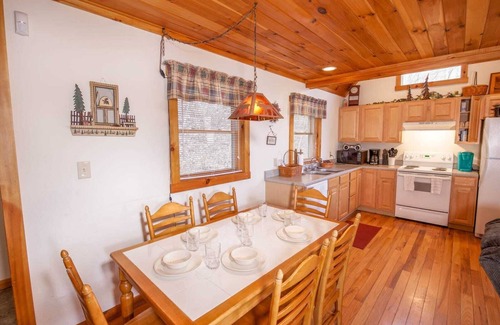 Todd Cottage | Home with Sweeping Views of Appalachian Mountains