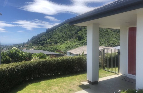 Nelson House | Home with Views on Vista