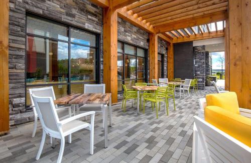 Thunder Bay Hotel | Home2 Suites By Hilton Thunder Bay