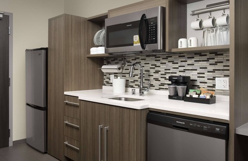 Clovis Hotel | Home2 Suites by Hilton Clovis Fresno Airport
